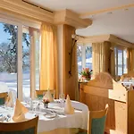 Lägenhetshotell Helvetia 4*