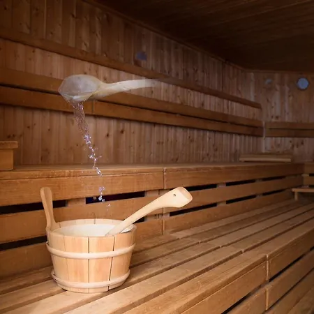 Apart Otel Helvetia 4*